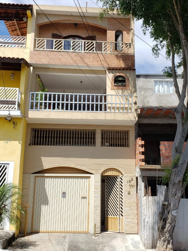 Sobrado em Jaraguá, São Paulo