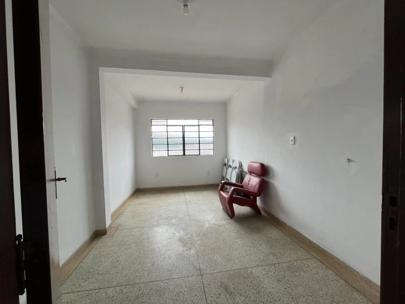 Casa em Jardim Britânia — foto 3