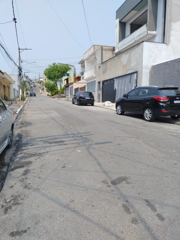 Sobrado em Jardim Britânia — foto 1